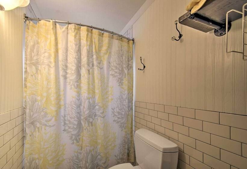 Charming Dairy Farm Home In Indiana Amish Country