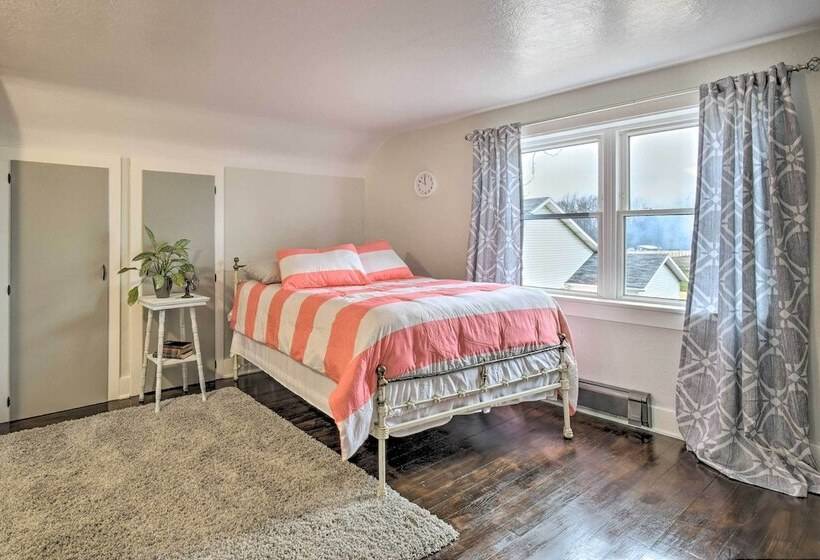 Charming Dairy Farm Home In Indiana Amish Country