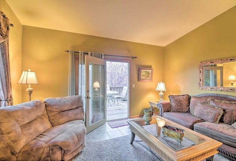 Charming Home W/ Yard ~ 12 Mi To Fort Collins