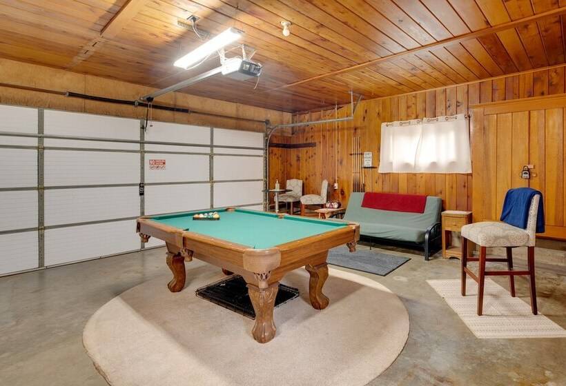 Game Room & Patio: Charming Jackson Retreat!