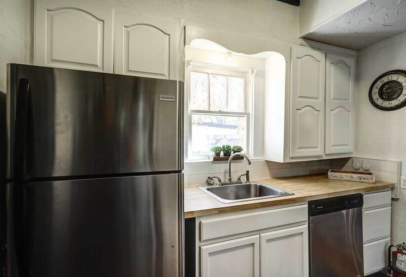 Charming Montrose Family Home: Block To Downtown!