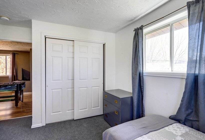 Charming Montrose Family Home: Block To Downtown!