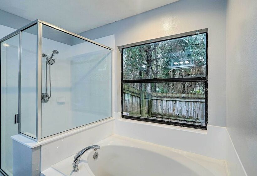 Charming Palm Bay Retreat W/ Spacious Yard!