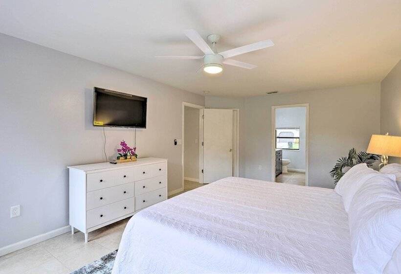 Charming Palm Bay Retreat W/ Spacious Yard!