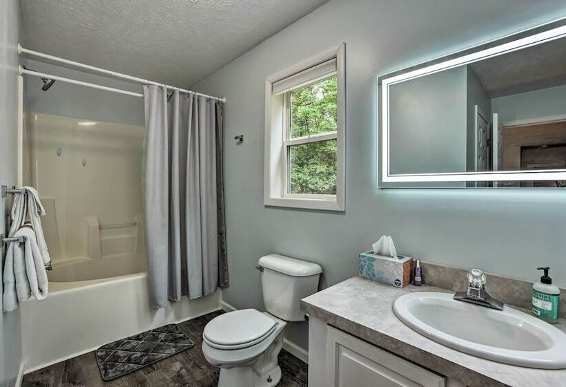 Charming Pentwater Home W/ Fire Pit & Yard!