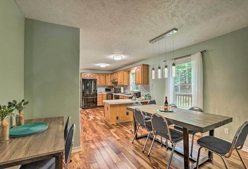 Charming Pentwater Home W/ Fire Pit & Yard!