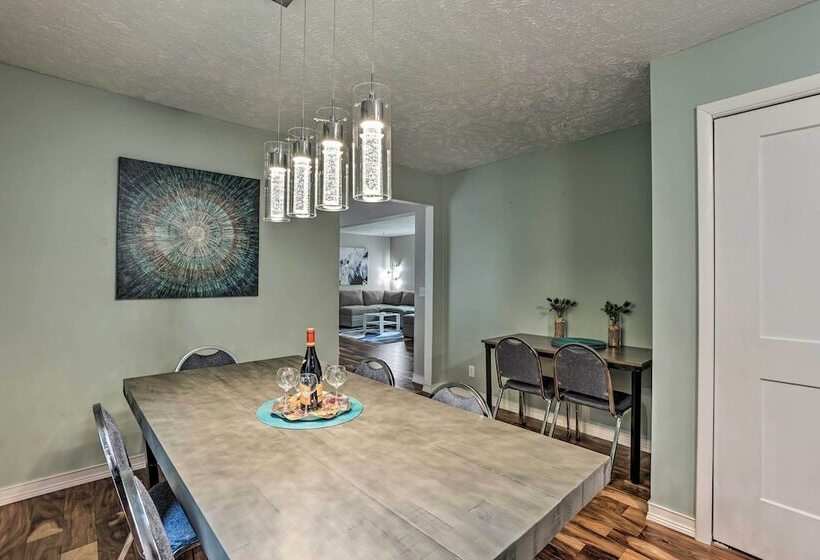 Charming Pentwater Home W/ Fire Pit & Yard!