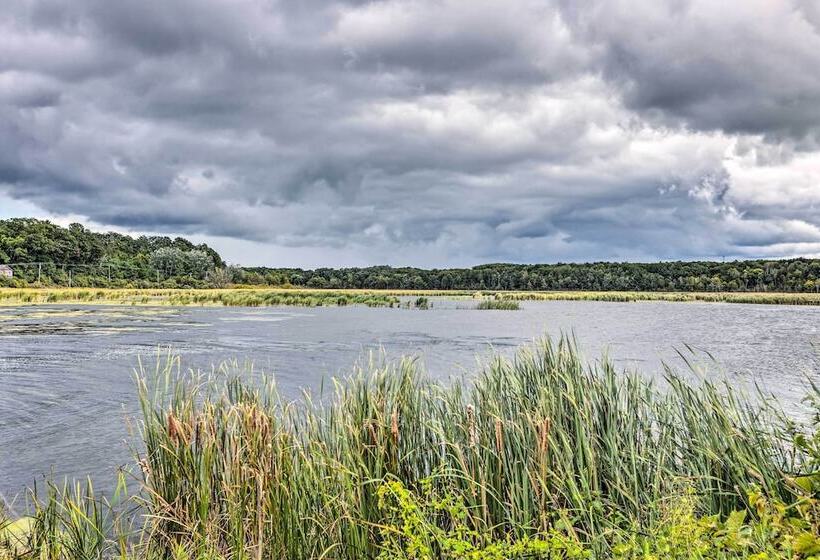 Charming Pentwater Home W/ Fire Pit & Yard!