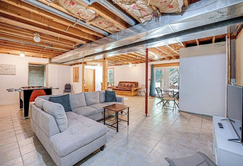 Charming Pentwater Home W/ Fire Pit & Yard!