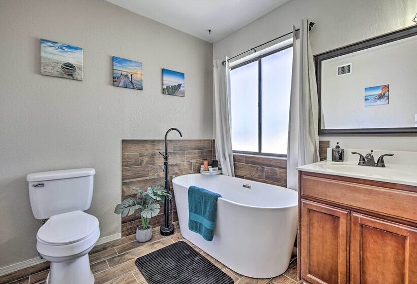 Charming Santa Teresa Retreat W/ Backyard!