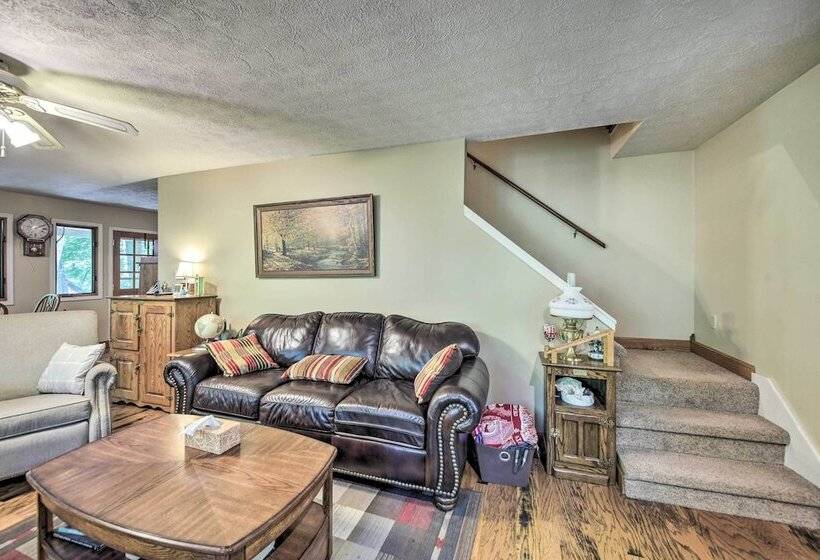 Riverside Cabin W/ 3 Decks In North Vernon!