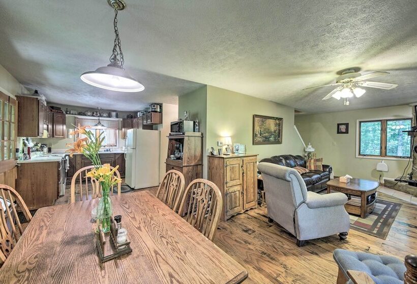 Riverside Cabin W/ 3 Decks In North Vernon!