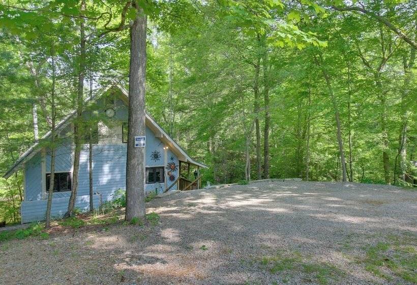 Riverside Cabin W/ 3 Decks In North Vernon!