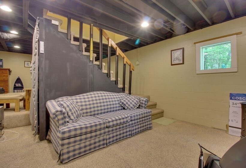 Riverside Cabin W/ 3 Decks In North Vernon!