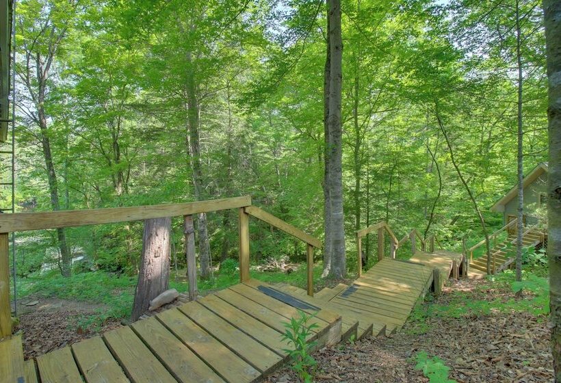 Riverside Cabin W/ 3 Decks In North Vernon!