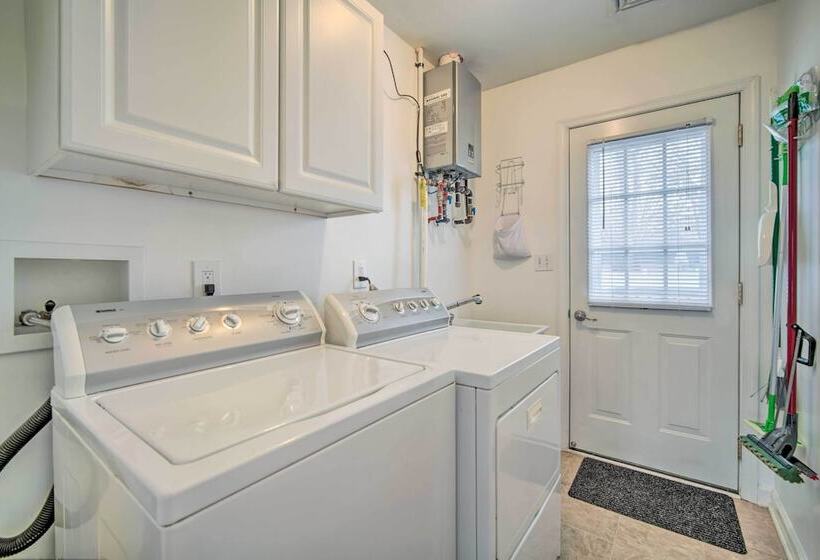 Charming Somers Point House W/ Private Pool!