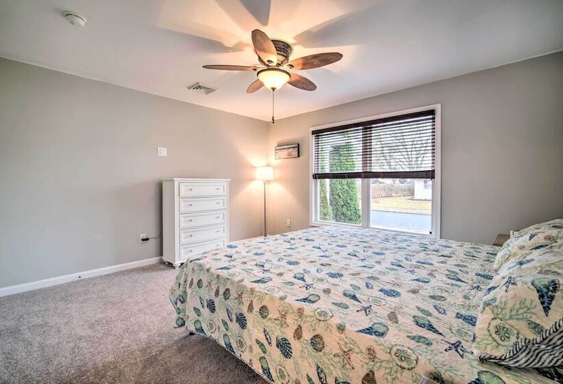 Charming Somers Point House W/ Private Pool!