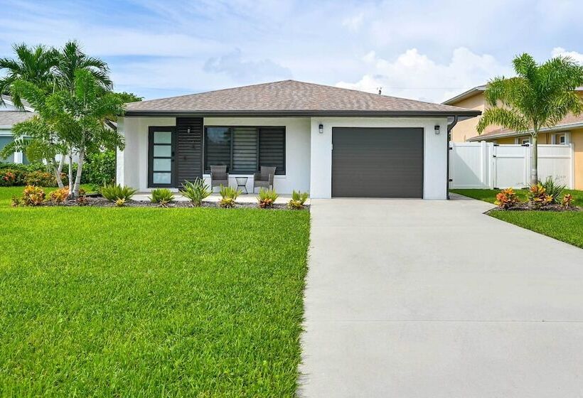 Naples Home W/ Patio < 1 Mi To Beaches!