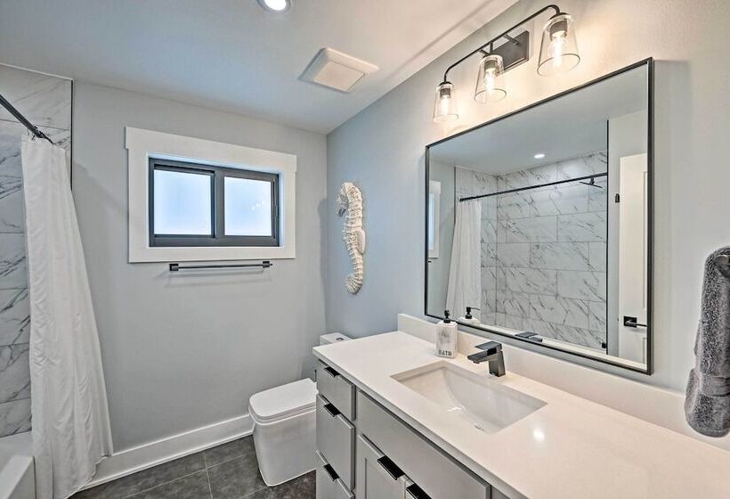 Naples Home W/ Patio < 1 Mi To Beaches!