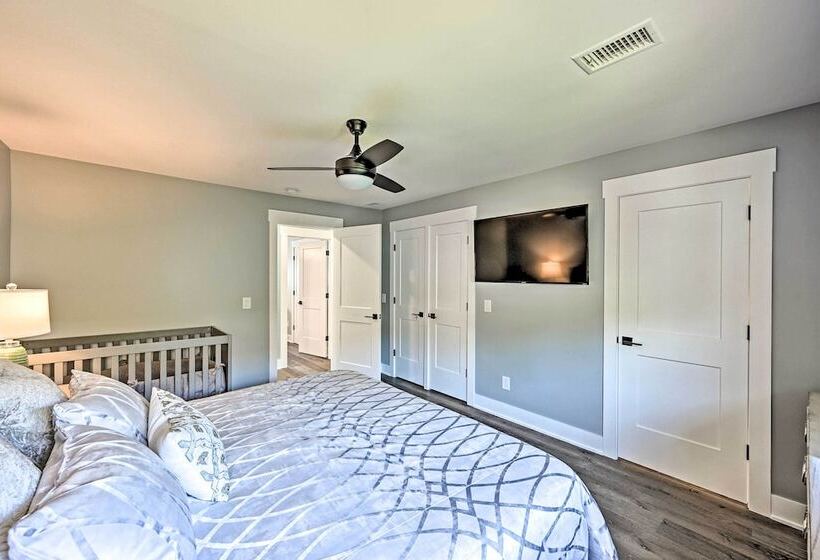 Naples Home W/ Patio < 1 Mi To Beaches!