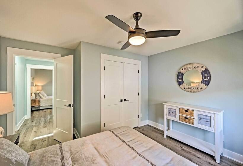 Naples Home W/ Patio < 1 Mi To Beaches!