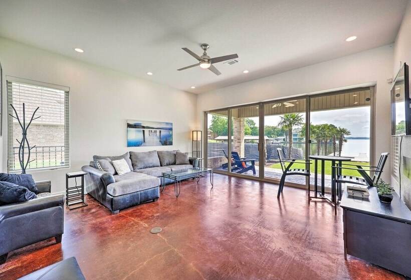 Waterfront Home ~ 4 Mi To Oaklawn Racing Casino!