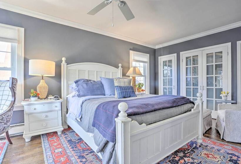 Classic Teaneck Colonial Home With A Modern Touch