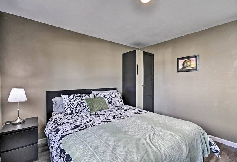 Estacada Home   Near Milo Mciver State Park!