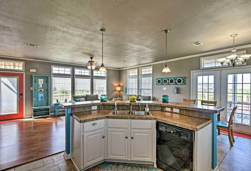 Walk To Crystal Beach: Coastal Home W/ Views!