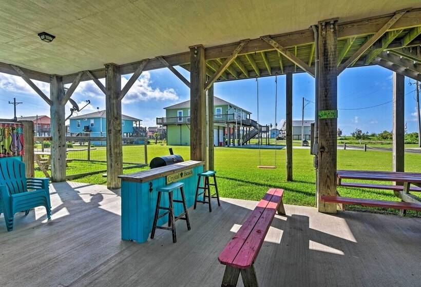 Walk To Crystal Beach: Coastal Home W/ Views!