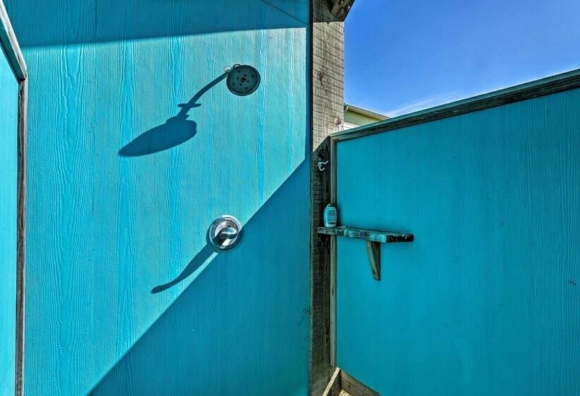 Walk To Crystal Beach: Coastal Home W/ Views!