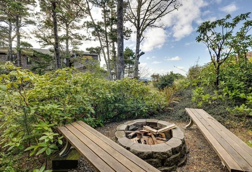 Coastal Tillamook Vacation Rental: Ocean Views!