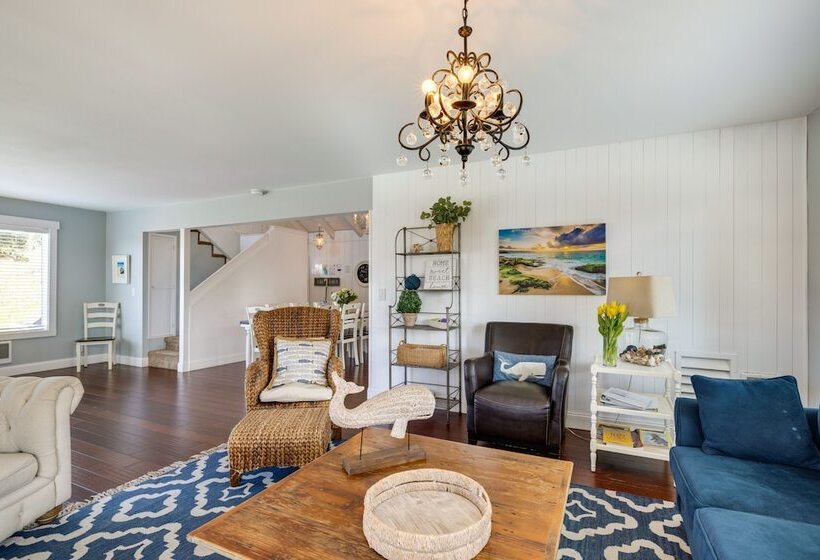 Coastal Tillamook Vacation Rental: Ocean Views!