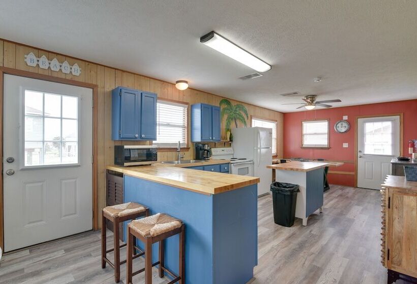 Colorful Crystal Beach Home W/ Ocean View!