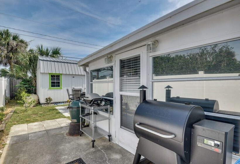 Pet Friendly Ormond Beach Home W/ Fire Pit!