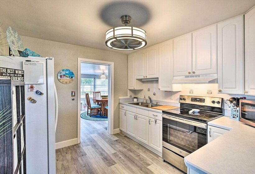 Pet Friendly Ormond Beach Home W/ Fire Pit!