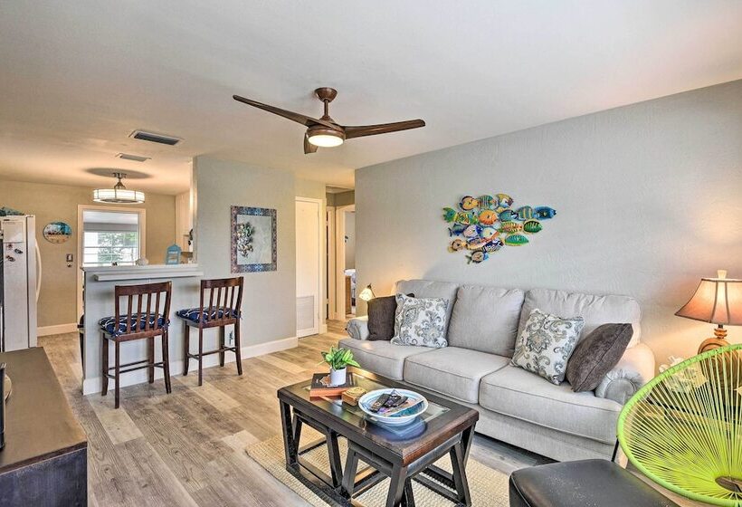 Pet Friendly Ormond Beach Home W/ Fire Pit!