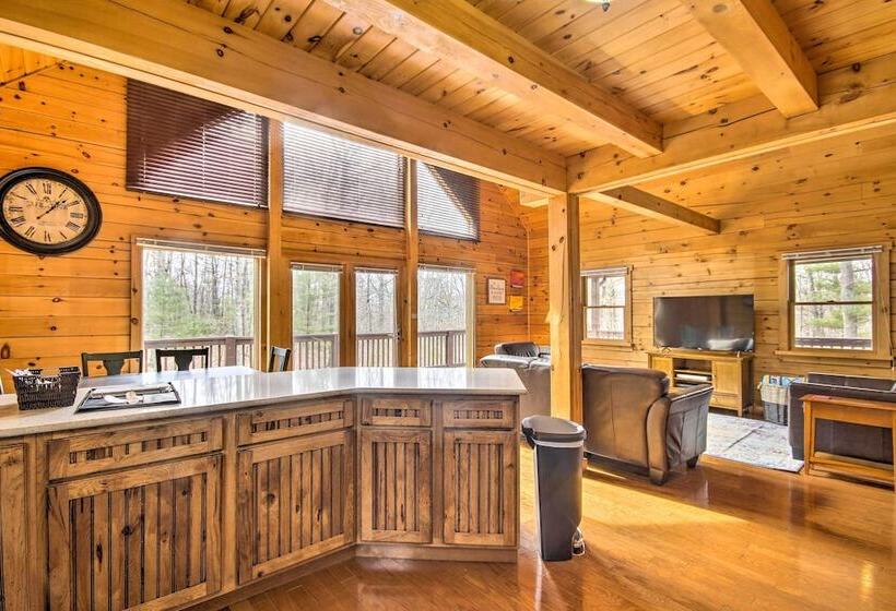 Cozy Log Home: Centrally Located & Pet Friendly!