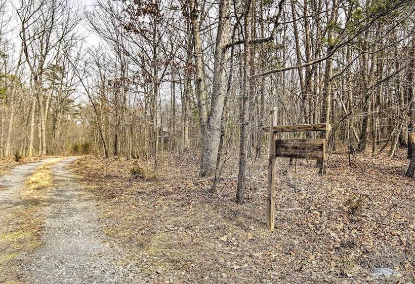 Cozy Log Home: Centrally Located & Pet Friendly!