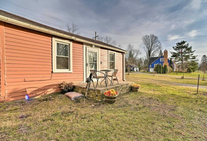 Completely Renovated Escape ~ 1 Mile To Downtown!