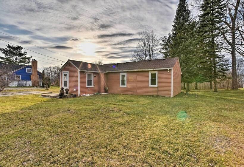 Completely Renovated Escape ~ 1 Mile To Downtown!