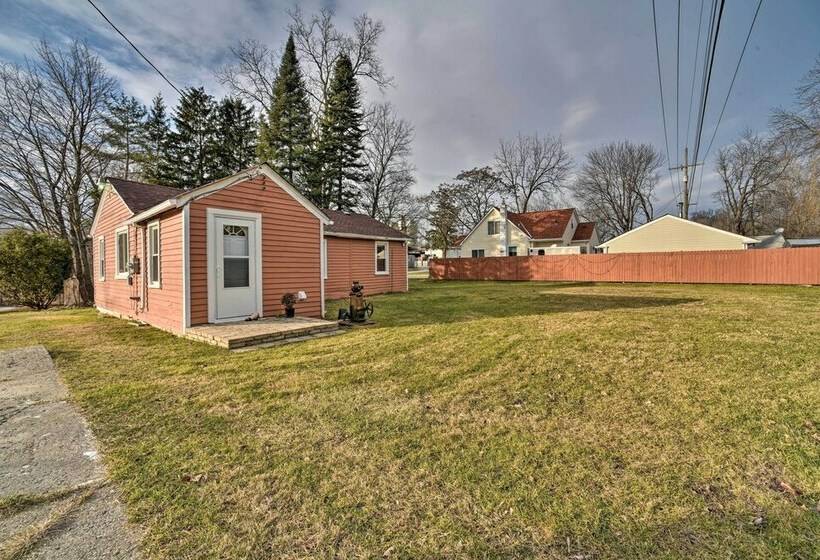 Completely Renovated Escape ~ 1 Mile To Downtown!