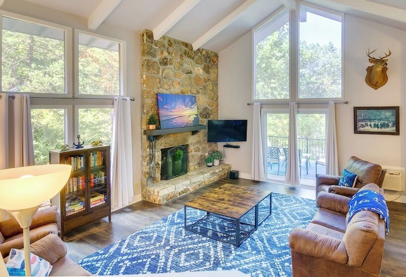 Dock, Boat Slip & View: Lakefront Tan Tar A Home!