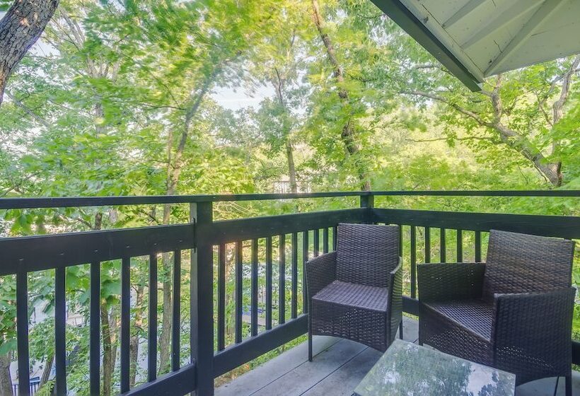 Dock, Boat Slip & View: Lakefront Tan Tar A Home!