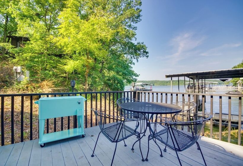 Dock, Boat Slip & View: Lakefront Tan Tar A Home!
