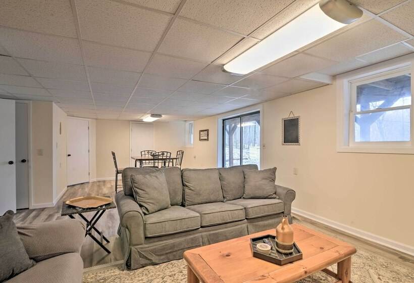 Cozy Alpine Lake Cabin W/ Pool & Lake Access!