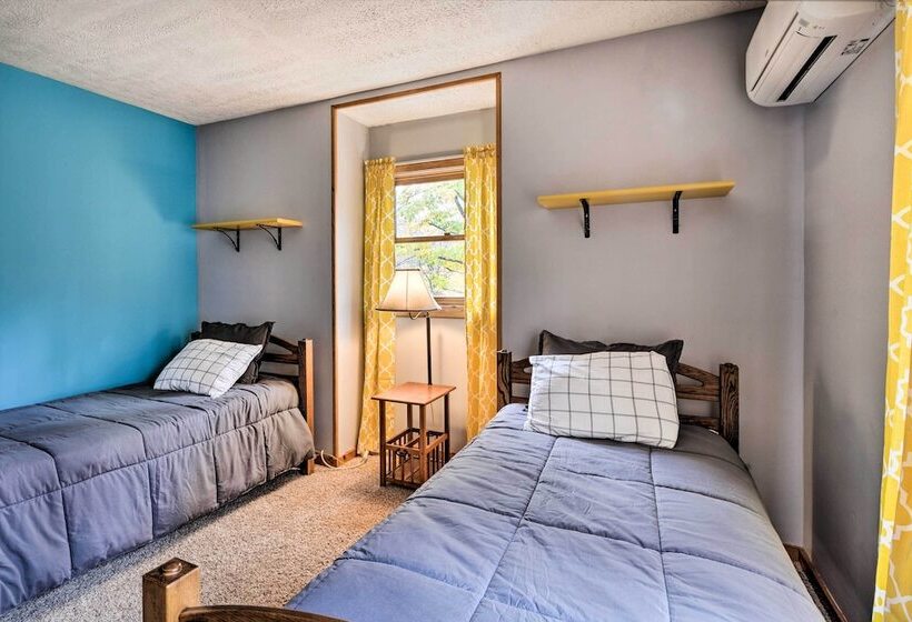 Cozy Alpine Lake Cabin W/ Pool & Lake Access!