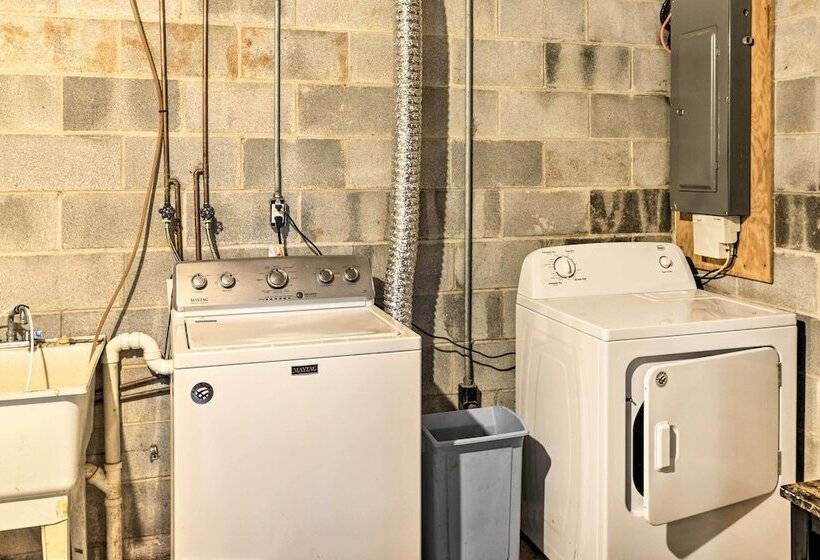 Cozy Alpine Lake Cabin W/ Pool & Lake Access!