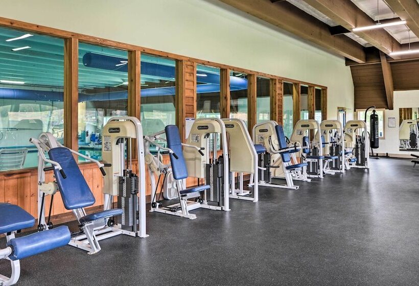 Cozy Alpine Lake Cabin W/ Pool & Lake Access!