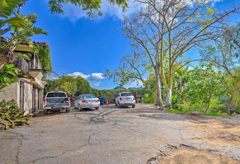 Cozy California Abode Near Malibu Beaches!